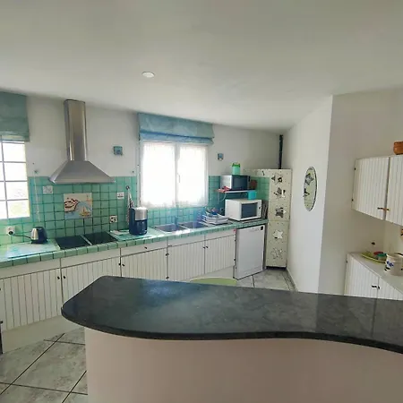 Apartamento Evasion : Maison Avec Patio, Climatisation, 50 M De La 4poit11
